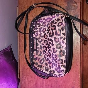 Madden girl cross body only used a few times great condition